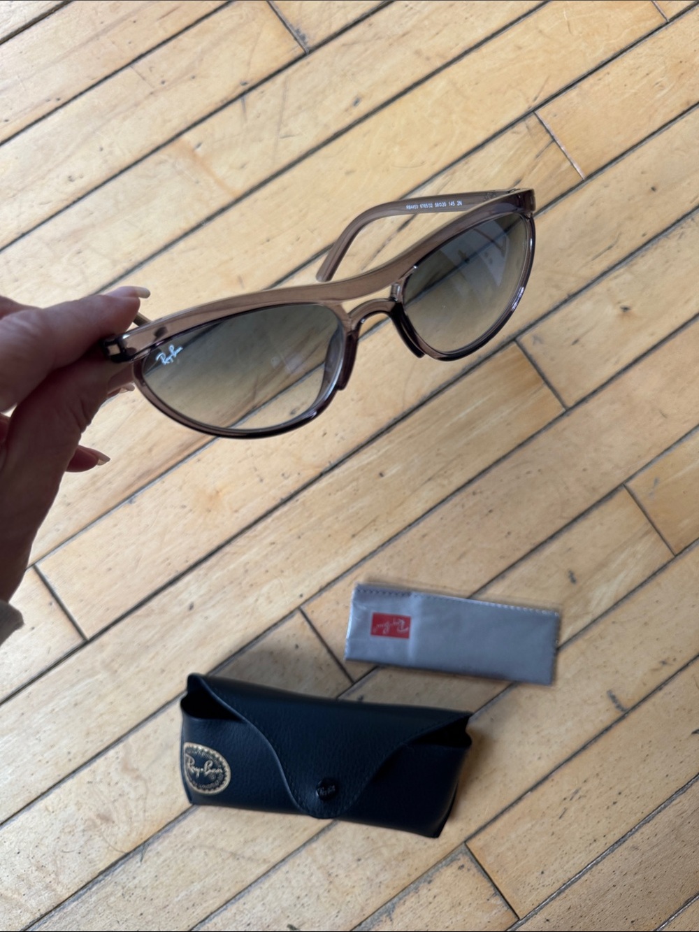 Ray-Ban Women's Light grey Cat-Eye Sunglasses with Gradient Lenses